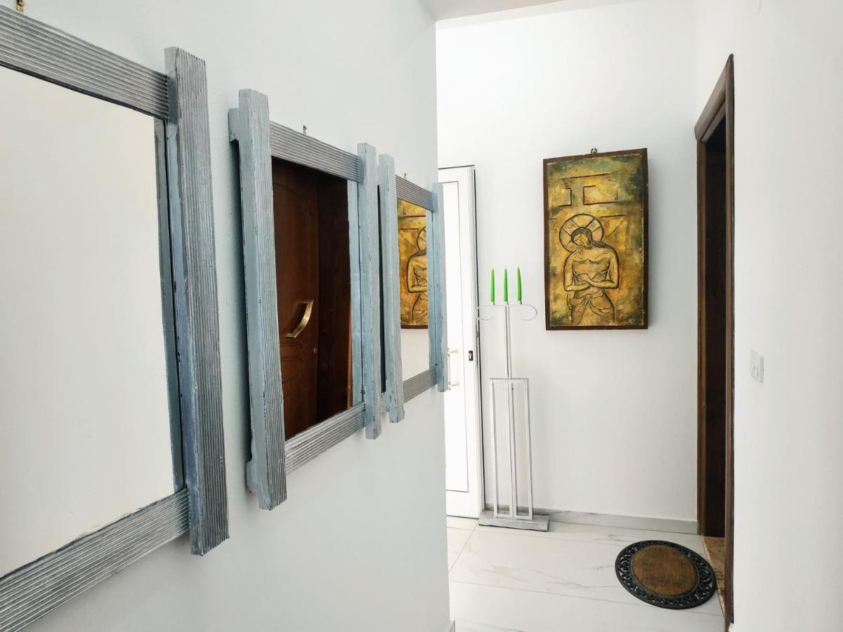 Suite Of Light Rooms Πέραμα Εξωτερικό φωτογραφία